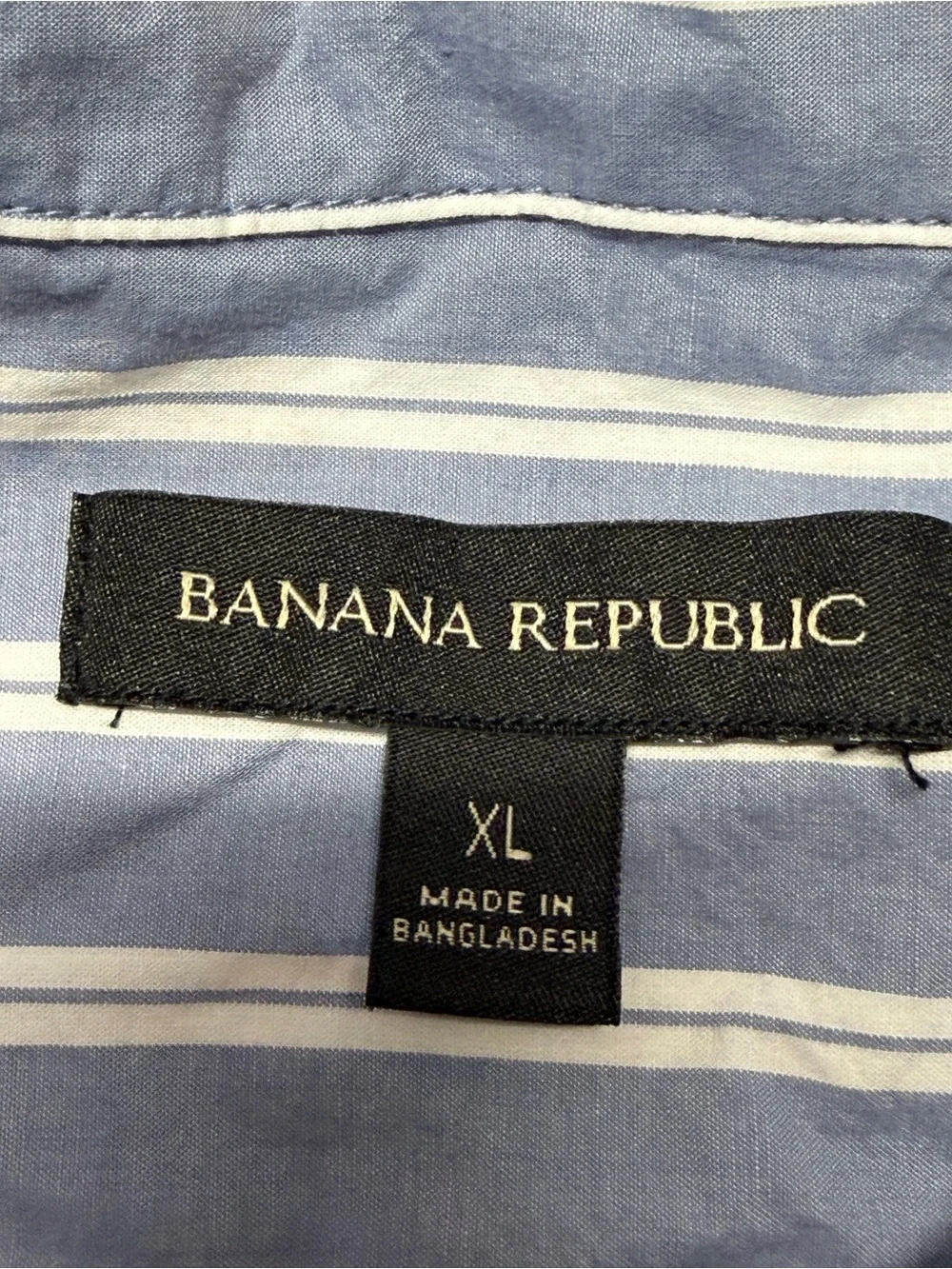 Banana Republic‎ Blue and White Vertical Stripe Casual Button-Down Shirt